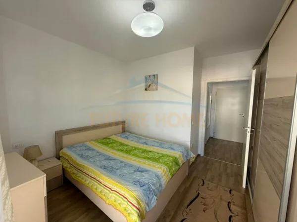 Tirane, jepet me qera apartament 1+1+Ballkon Kati 6, 60 m² 500 € (Siri Kodra)