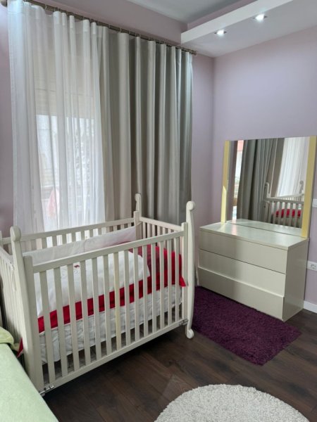 Tirane, jepet me qera apartament 1+1 Kati 2, 68 m² 600 € (Liqeni Thate)