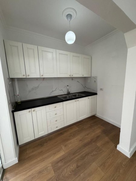 Tirane, shitet apartament 2+1 Kati 2, 73 m² 135.000 € (Oxhaku)
