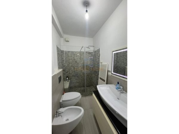 Tirane, shitet apartament 1+1+Ballkon Kati 1, 68 m² 110.000 € (Fresk)