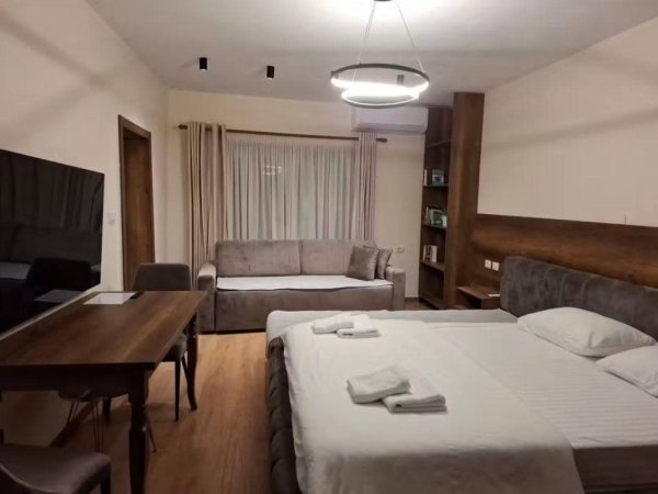 Gjirokaster, jepet me qera vetem 1 dhome Kati 0, 60 m² 50 € (Palorto)