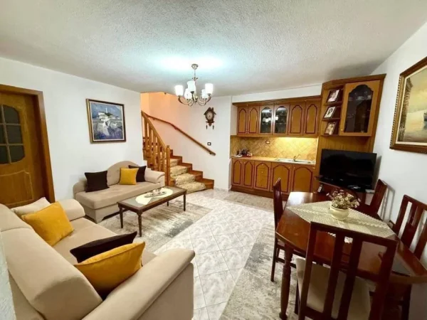 Gjirokaster, shitet shtepi 4+1+Aneks+Ballkon Kati 0, 180 m²  16.000.000 All  (Dunavat)