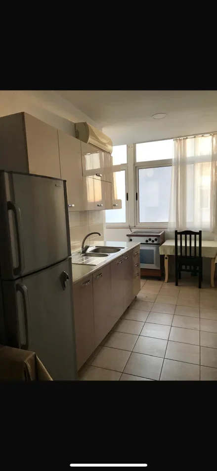 Tirane, jepet me qera nga Pronari, pa-komision apartament 2+1+Aneks+Ballkon Kati 5, 65 m² 125 € (Don bosko)