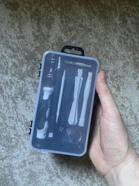 Tirane, shes Set kacavidash magnetike 30 mij lek