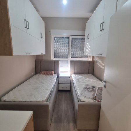 Kompleksi Mangalem, jap  2+1 te mobiluar, 50000 Leke/muaji(i panegociueshem)