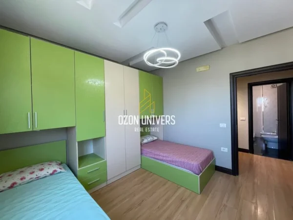 Tirane, shitet apartament 2+1+Ballkon Kati 5, 104 m² 157.000 € (Astir, Rruga Stefan Shundi)