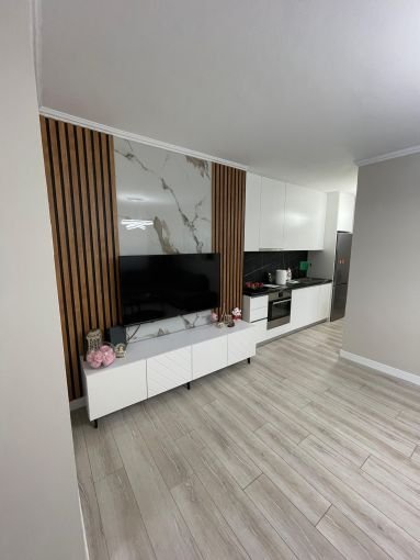 Tirane, jepet me qera apartament 1+1 Kati 4, 70 m² 900 € (rruga e kosovareve)