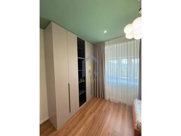 Tirane, jap me qera apartament 3+1+Ballkon Kati 2, 125 m² 1.200 € (Farke LAKE LAND RESIDENCE)