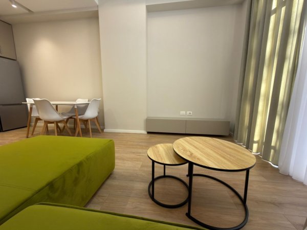 Tirane, jepet me qera apartament 1+1+Ballkon Kati 2, 66 m² 500 € (Astir)