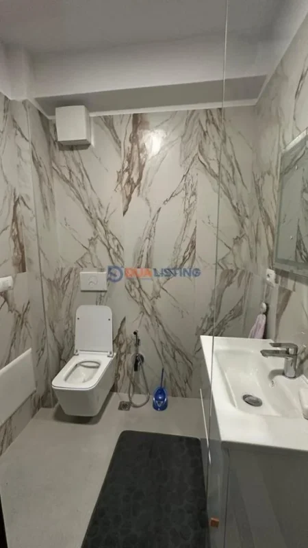 Tirane, jepet me qera apartament 2+1+Ballkon , 85 m² 590 € (Don Bosko)