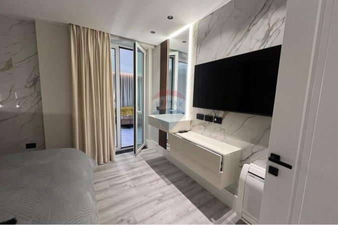 Tirane, jepet me qera apartament 2+1 , 123 m² 2.000 € (Blloku)