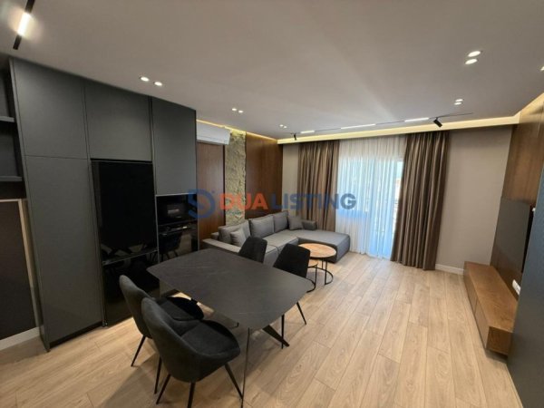 Tirane, jap me qera apartament 1+1 Kati 10, 76 m² 1.000 € (Zogu Zi)