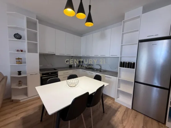 Tirane, jepet me qera 2+1+Ballkon Kati 5, 109 m² 750 € (Ali Demi)