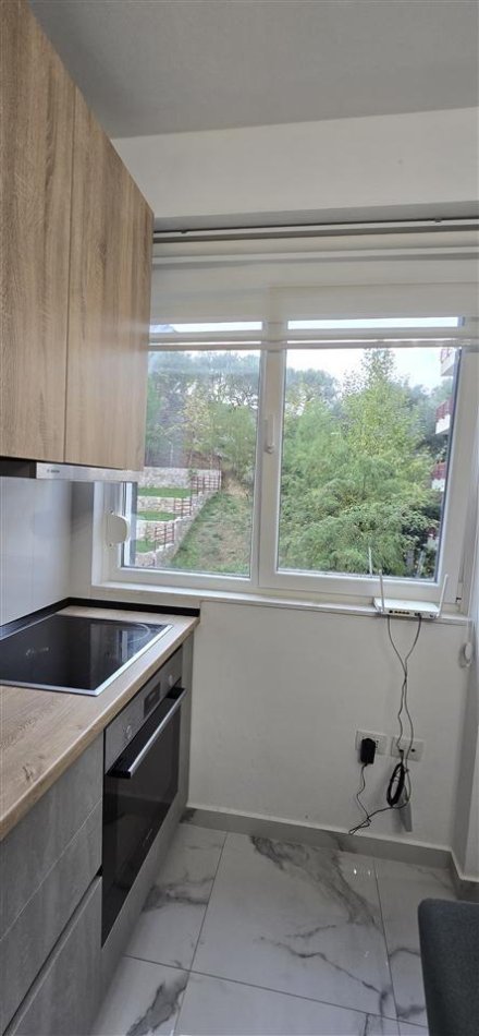 Tirane, jepet me qera apartament 2+1 Kati 3, 95 m² 620 € (Rruga Hamdi Sina, Kompleksi FZ Construction)