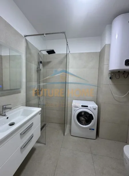 Tirane, jepet me qera apartament 1+1+Ballkon Kati 3, 67 m² 1.200 € (Lake View Residence.)
