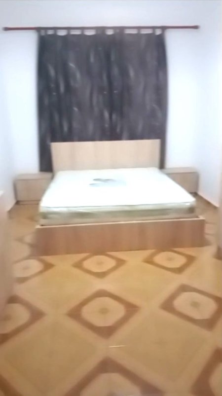 Jepet me Qera Hyrje 1+1 ne Vasil Shanto (afër Shkollës Besnik Sykja,  500 €uro