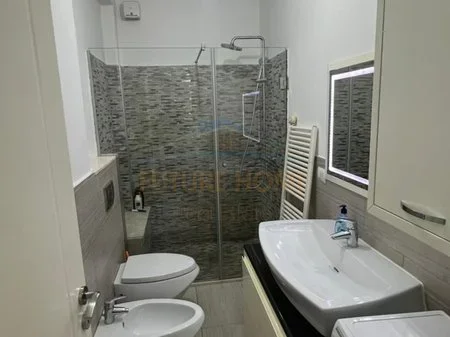 Tirane, shitet apartament 1+1 Kati 1, 68 m² 110.000 € (FRESK)