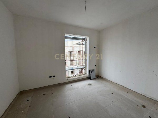 Tirane, shitet apartament 1+1 Kati 7, 57 m² 120.000 € (21 Dhjetori)