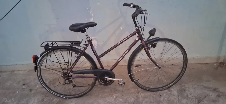 Tirane, njoftim biciklete ️️️BATAVUS28inch gri e erret 150 €