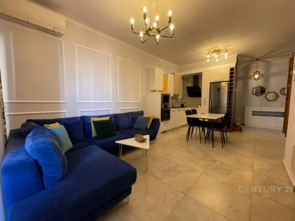 Tirane, shitet apartament 2+1 Kati 5, 92 m² 165.000 € (Astir)