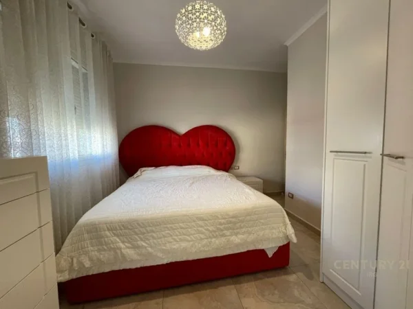 Tirane, shitet apartament 2+1 Kati 5, 92 m² 165.000 € (Astir)