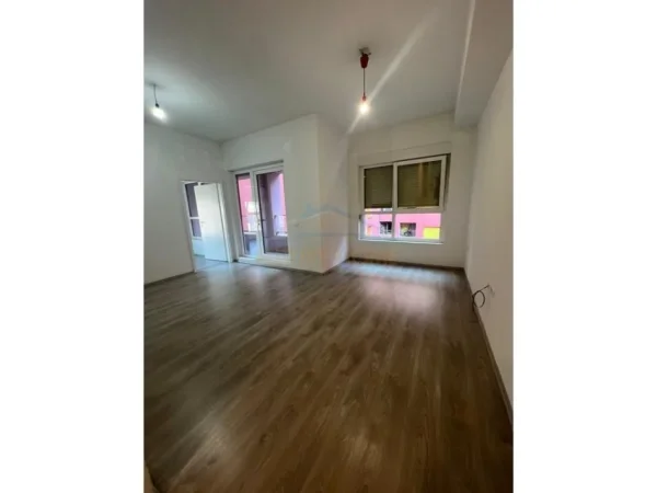 Tirane, shitet apartament 1+1+Ballkon Kati 6, 70 m² 110.000 € (ALI DEMI)