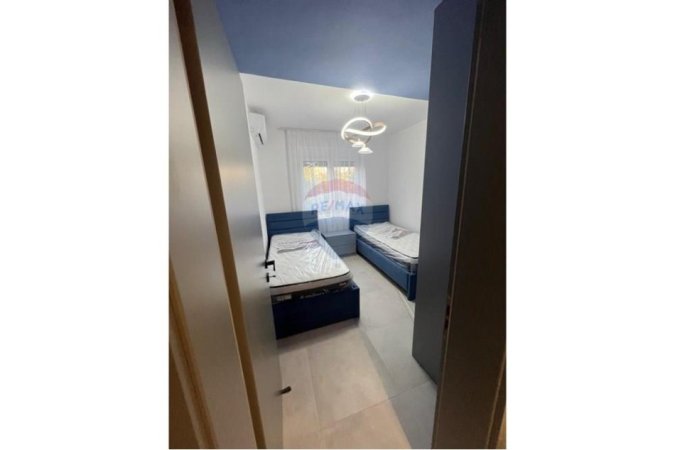 Tirane, jepet me qera apartament 2+1 , 75 m² 850 € (Ura e Tabakeve)