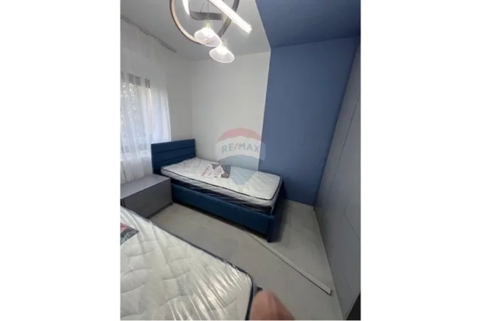 Tirane, jepet me qera apartament 2+1 , 75 m² 850 € (Ura e Tabakeve)