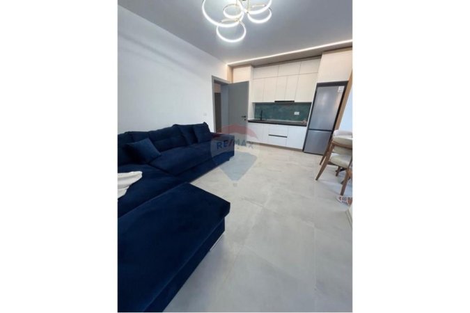 Tirane, jepet me qera apartament 2+1 , 75 m² 850 € (Ura e Tabakeve)