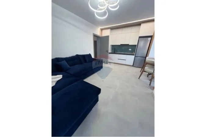 Tirane, jepet me qera apartament 2+1 , 75 m² 850 € (Ura e Tabakeve)