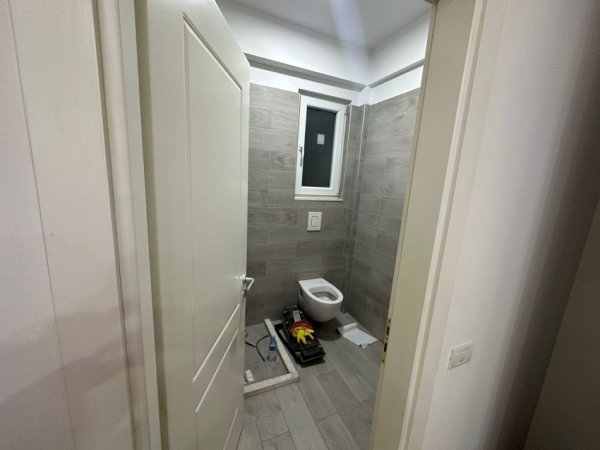 Tirane, jepet me qera apartament 1+1 Kati 3, 550 € 