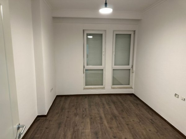 Tirane, jepet me qera apartament 1+1 Kati 3, 550 € 