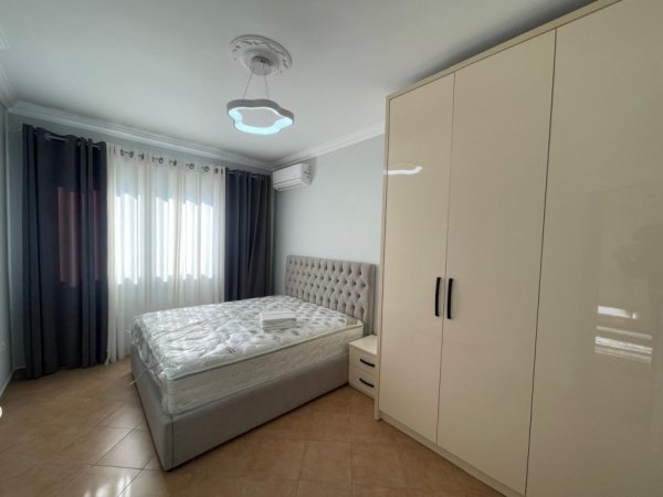 Tirane, jepet me qera apartament 2+1 Kati 7, 100 m² 800 € (Rruga e Kavajes)