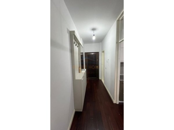 Tirane, shitet apartament 1+1 Kati 1, 56 m² 110.000 € (Fresku)