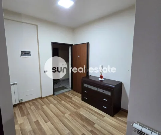 Shkoder, jepet me qera apartament 1+1+Ballkon Kati 1, 80 m² (PALLATI TEK ELITA)