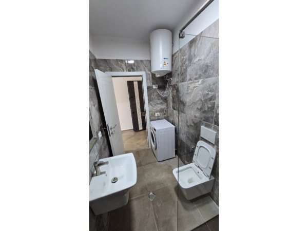 Tirane, jepet me qera apartament 1+1 Kati 3, 74 m² 450 € 