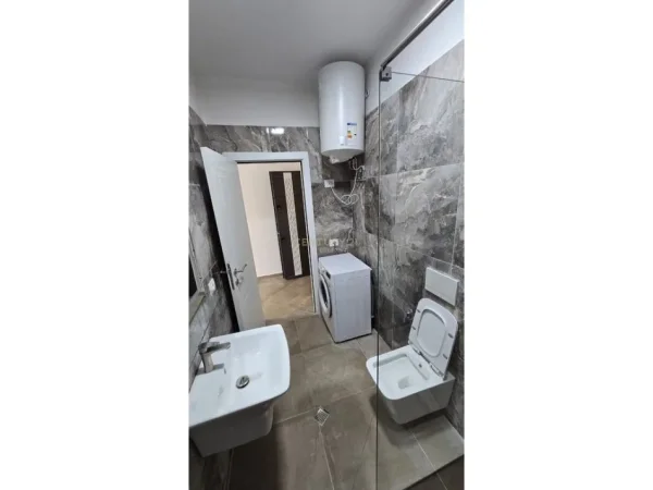Tirane, jepet me qera apartament 1+1 Kati 3, 74 m² 450 € 