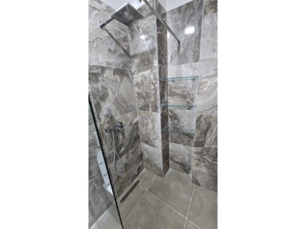 Tirane, jepet me qera apartament 1+1 Kati 3, 74 m² 450 € 