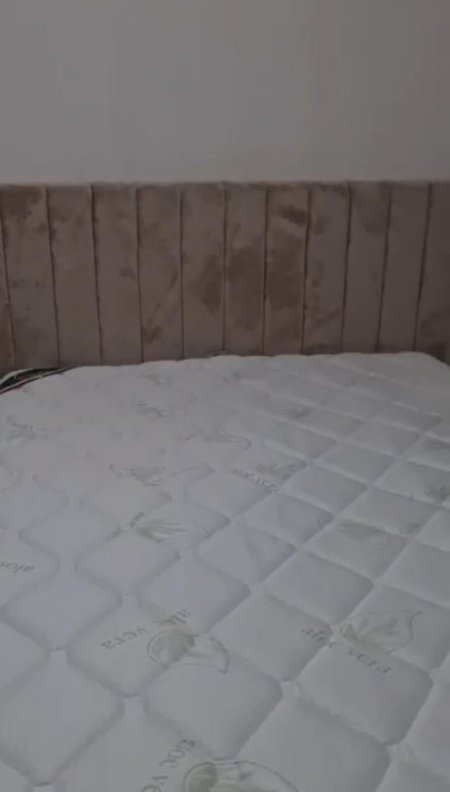 Tirane, jepet me qera apartament 1+1+Ballkon Kati 4, 75 m² 550 € (Yzberisht, Pasticeri Nela 6)