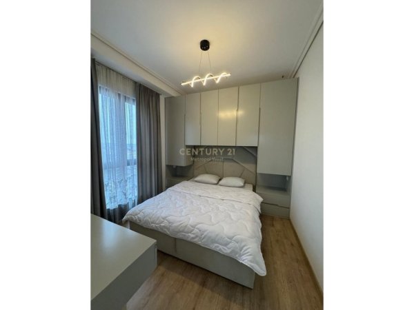 Tirane, shitet apartament 1+1 Kati 1, 155.000 € 