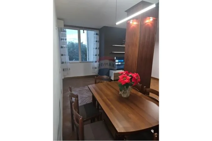Tirane, jepet me qera apartament 3+1 , 125 m² 700 € (Rruga Dritan Hoxha)