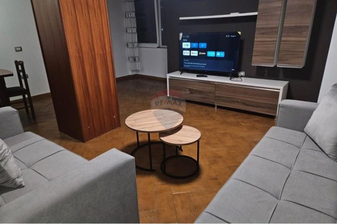 Tirane, jepet me qera apartament 3+1 , 125 m² 700 € (Rruga Dritan Hoxha)