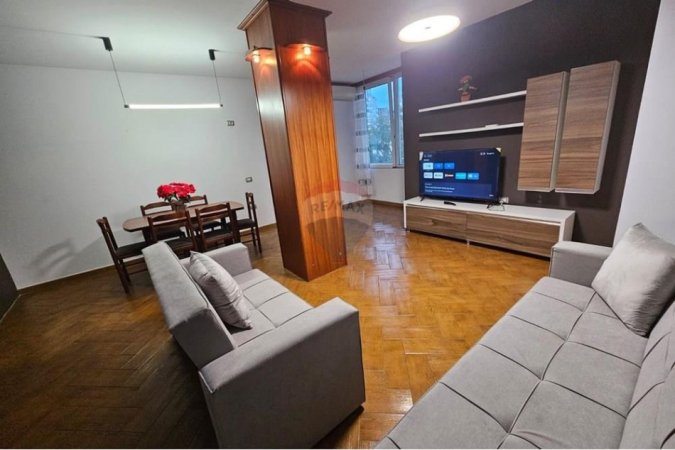 Tirane, jepet me qera apartament 3+1 , 125 m² 700 € (Rruga Dritan Hoxha)