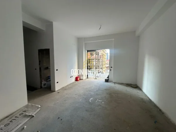 Tirane, shitet apartament 2+1+Ballkon Kati 1, 103 m² 195.000 € (Ish Fusha e Aviacionit)