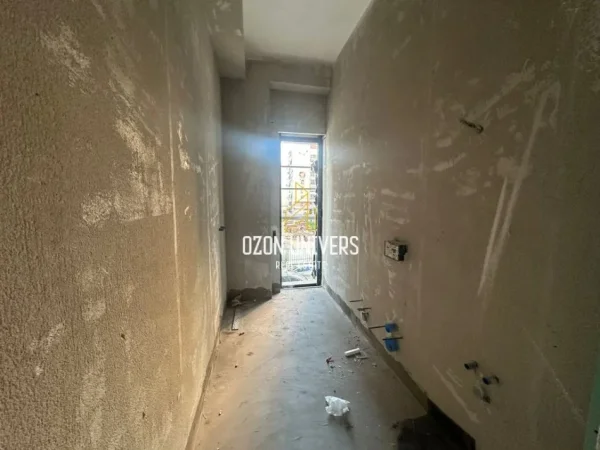 Tirane, shitet apartament 2+1+Ballkon Kati 1, 103 m² 195.000 € (Ish Fusha e Aviacionit)
