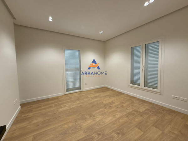 Tirane, jepet me qera Vile 2 Katshe Kati 2, 360 m² 9.000 € 