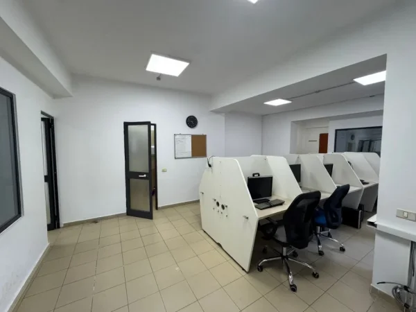 Tirane, jap me qera zyre Kati 0, 120 m² 800 € (Sheshi avni rustemi PAZARI I RI)