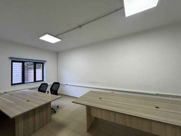 Tirane, jap me qera zyre Kati 0, 120 m² 800 € (Sheshi avni rustemi PAZARI I RI)