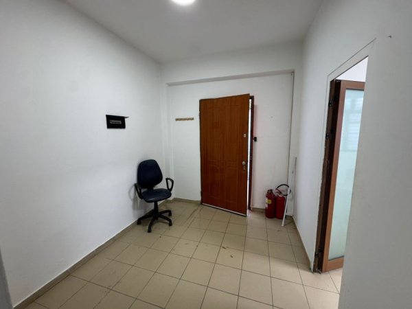 Tirane, jap me qera zyre Kati 0, 120 m² 800 € (Sheshi avni rustemi PAZARI I RI)