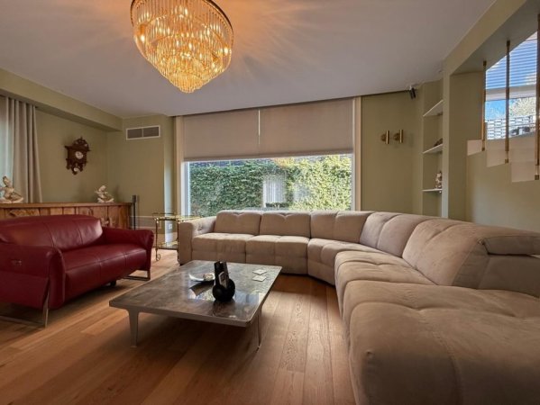 Tirane, shitet apartament 3 Katshe , 383 m² (REZIDENCE VILASH)